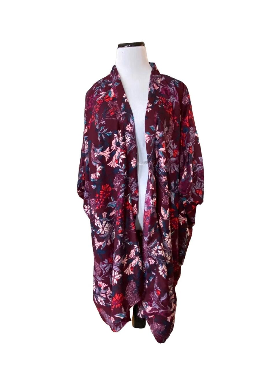 BCBGeneration shawl duster NWT Plum multi BCBG